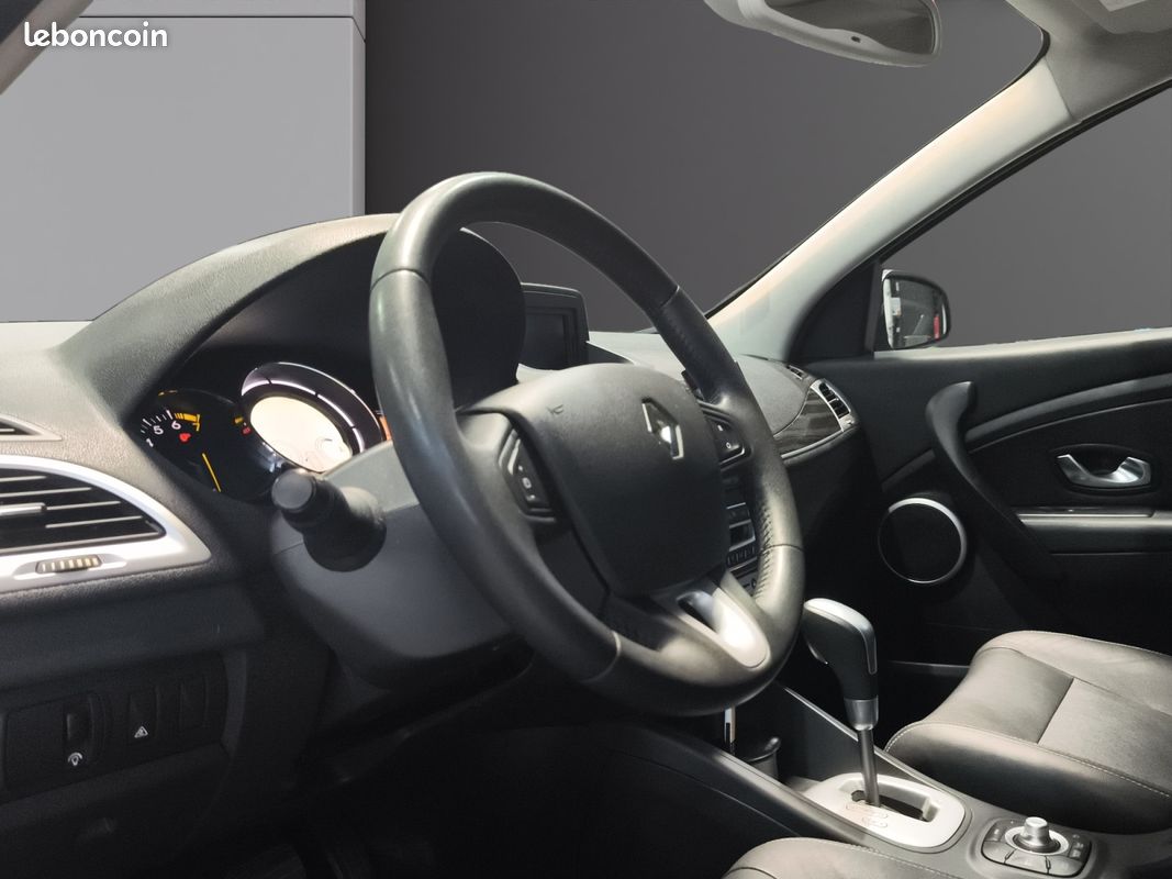 RENAULT MEGANE III BERLINE,CINQ PORTES 2.0 16V 140 PRIVILEGE BOITE AUTOMATIQUE 140Ch Garantie 12 mois (image 13)