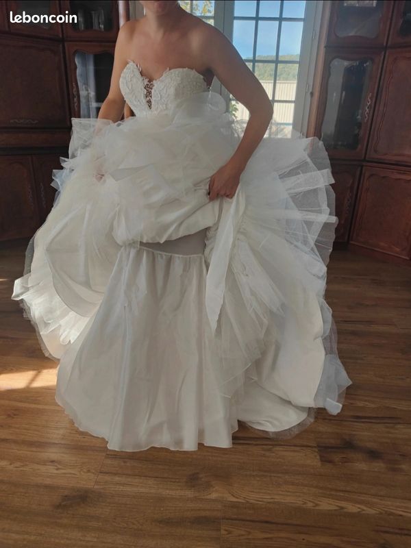 Robe de mariée neuve + 2 voiles (image 8)