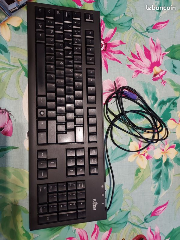 Clavier en ps2 fujotsu (image 2)