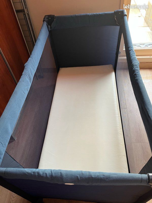 Lit bébé pliable (image 3)