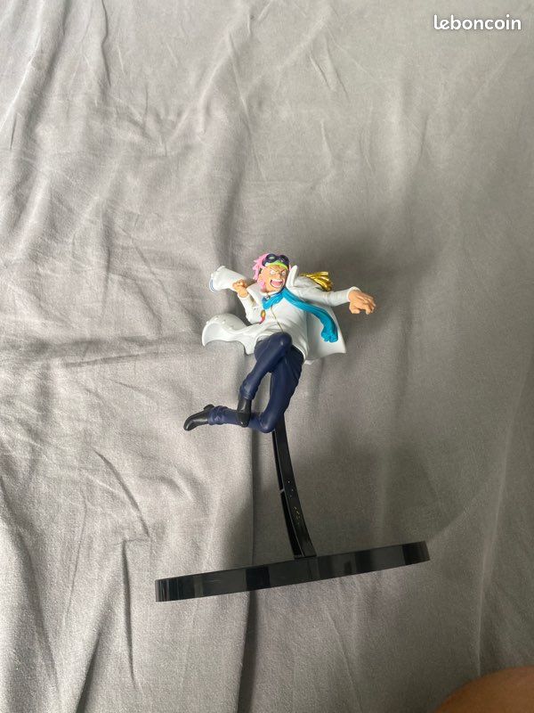 Lot manga one piece est figurine de kobby (image 2)