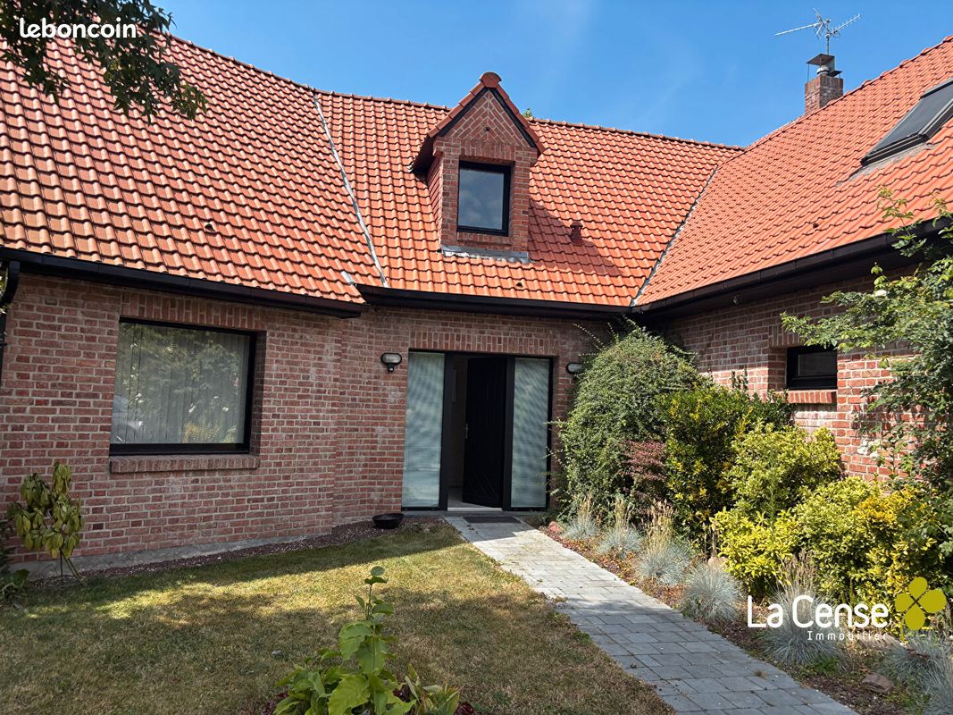 Maison 6 pièces 225 m² · à Sainghin-en-Mélantois · 225 m² · 940 000 €