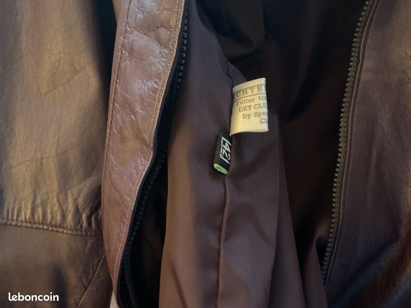 Blouson en cuir très peu porté taille 44 (image 2)