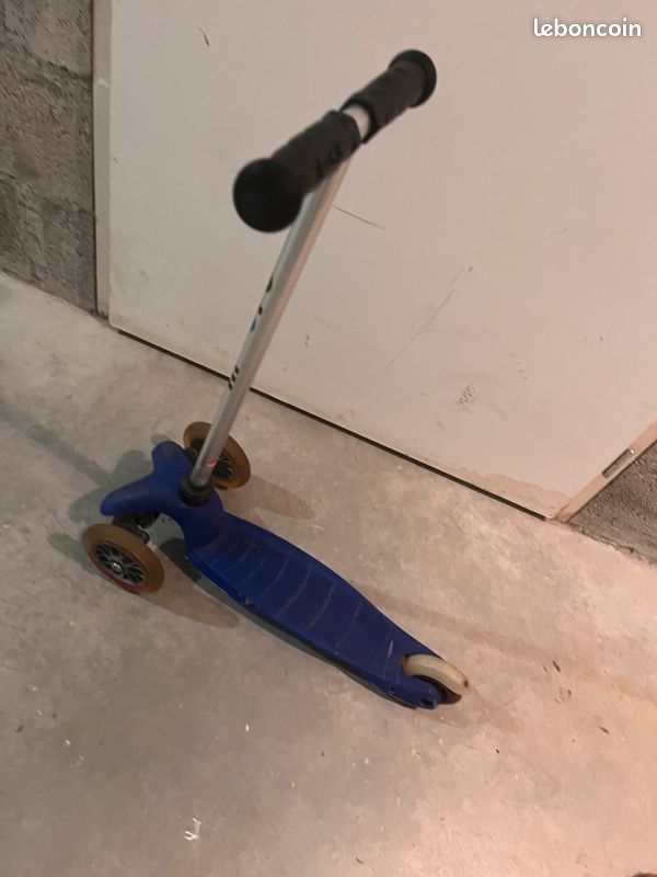 Trottinette enfant bleue (image 2)