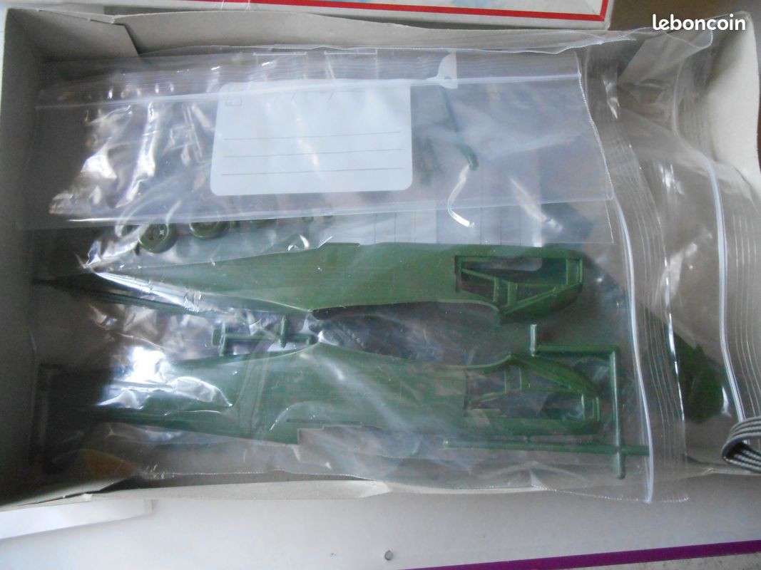 Revell 1/32 spitfire MKII de 1987 (image 2)