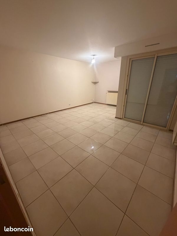 Appartement 2 pièces 68 m² · à Pont-Saint-Esprit · 68 m² · 690 €/mois