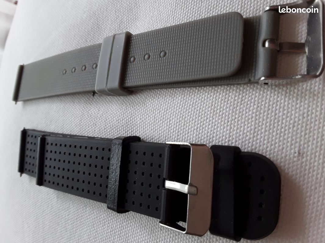 Lot De 50 Montres-bracelets En Silicone - Pour Revente Ou Cadeaux - Neuves Avec étiquettes