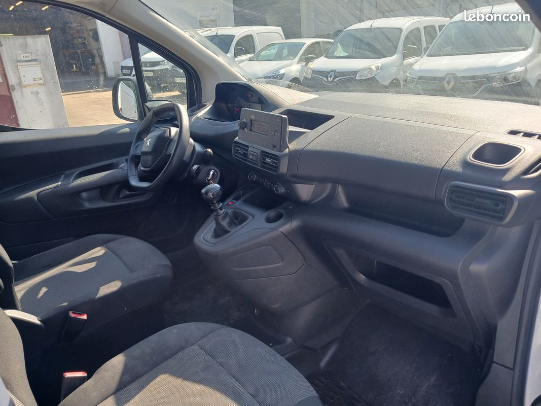 Peugeot Partner Rallongé L2 125 000 km 2022. MOTEUR NEUF 14 000 TTC (image 3)