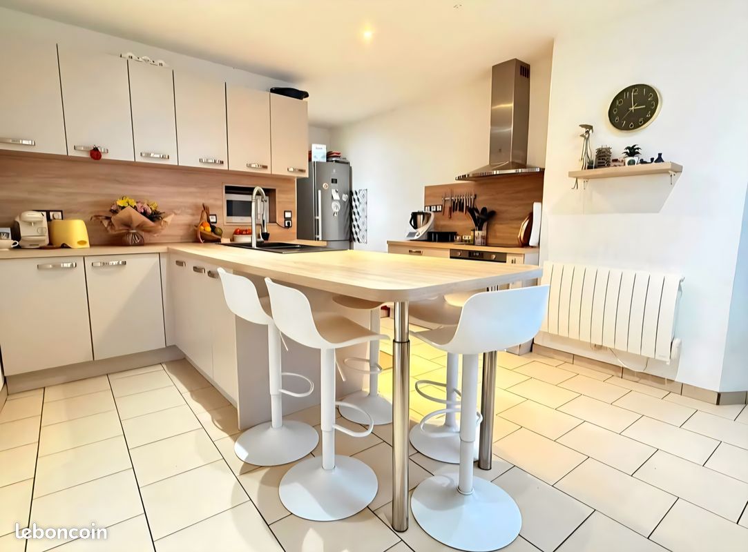 Maison 5 pièces 145 m² · à Cuise-la-Motte · 145 m² · 225 000 €