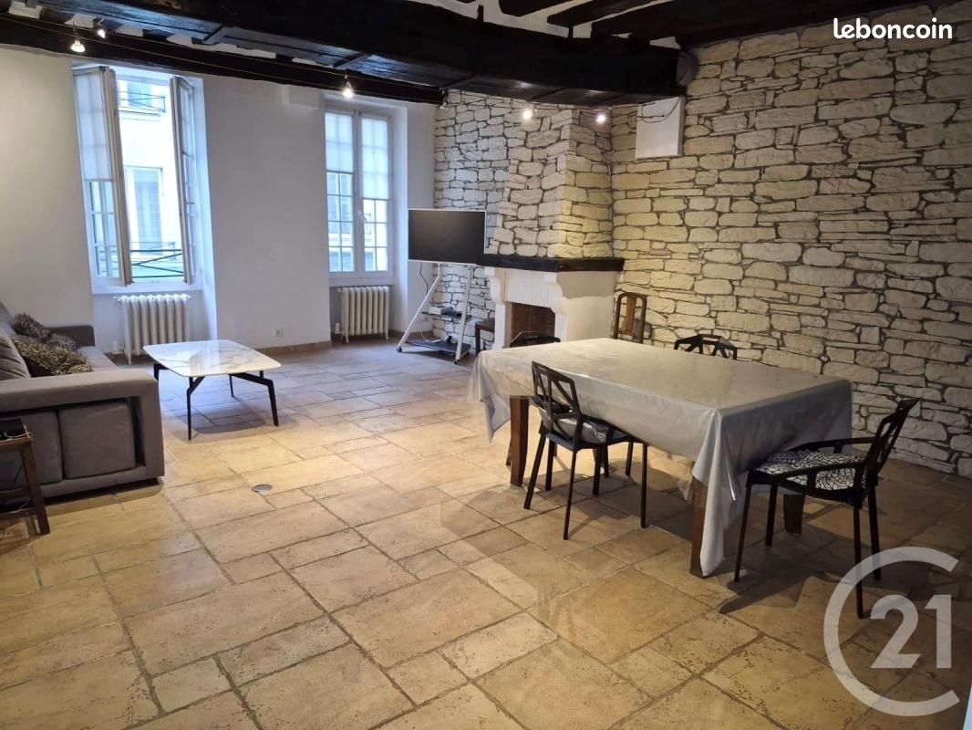 Appartement 2 pièces 65 m² · à Paris · 65 m² · 2 050 €/mois