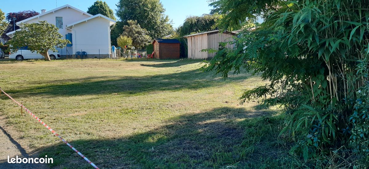 Terrain 700m2 aux portes de dax · à Narrosse · 66 000 €