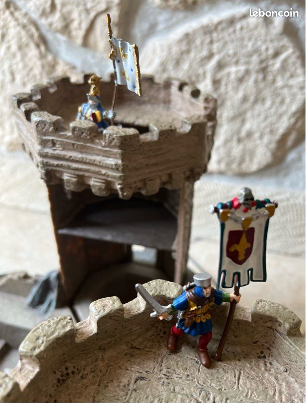 Château fort Plastoy et figurines Papo (image 6)