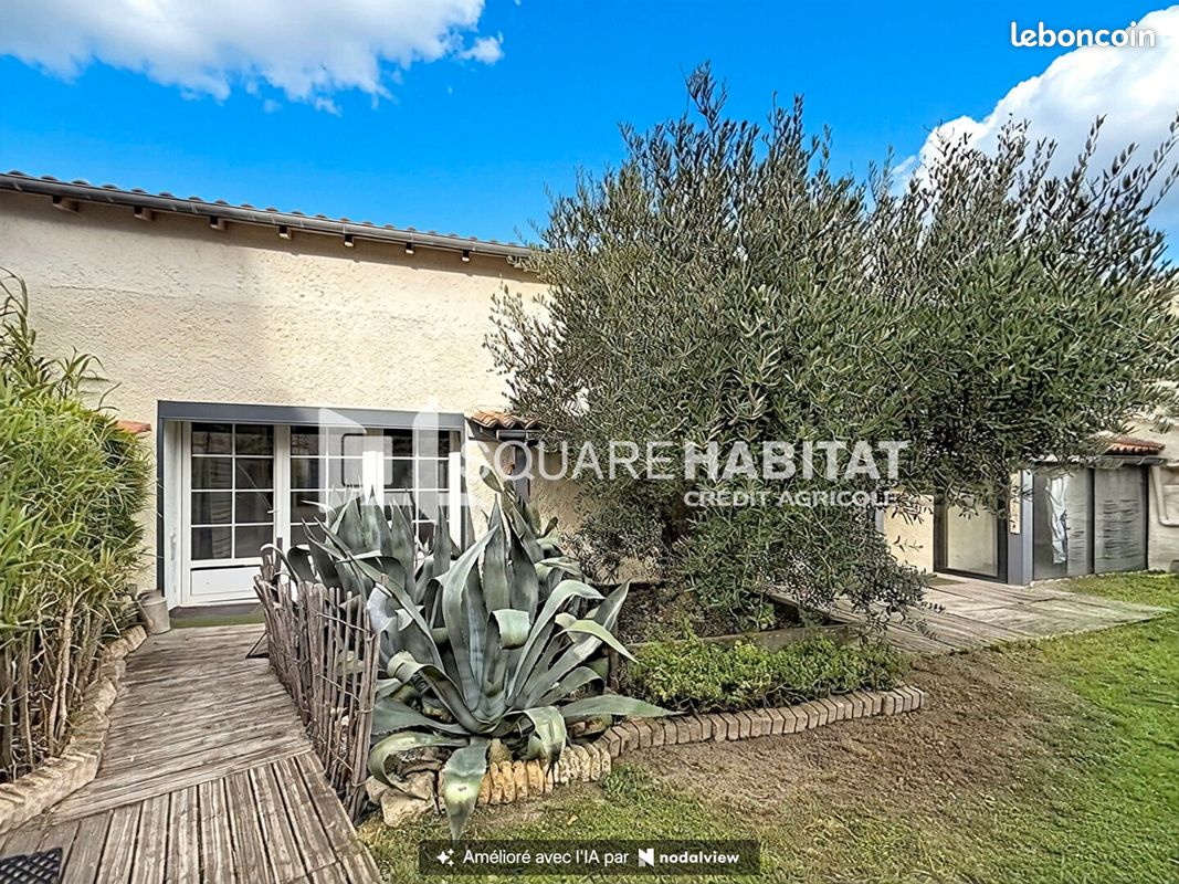 Maison 6 pièces 198 m² · à Surgères · 198 m² · 337 600 €