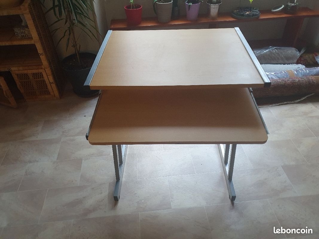 Petit bureau avec tablette (image 2)