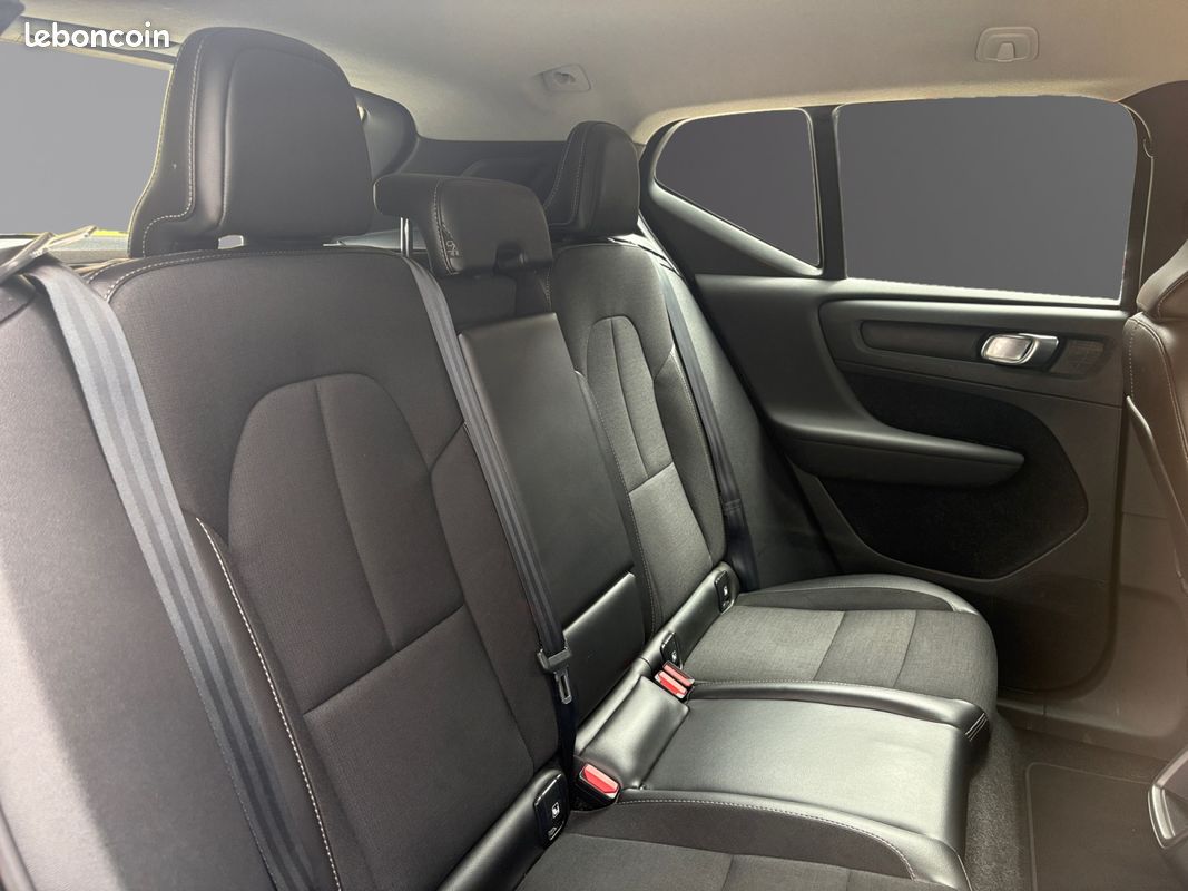 VOLVO XC40 D3 150 INSCRIPTION LUXE GEARTRONIC 150Ch CARPLAY Garantie 12 mois (image 11)
