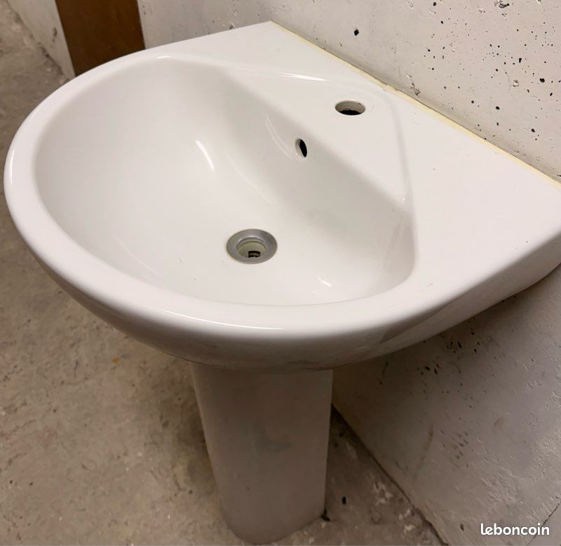 Lavabo porcher sur colonne (image 1)