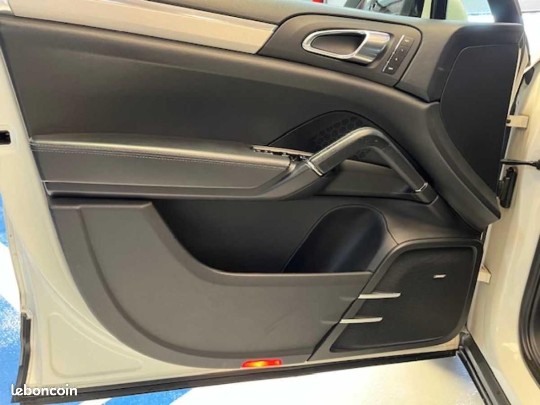 Porsche Cayenne S (image 13)