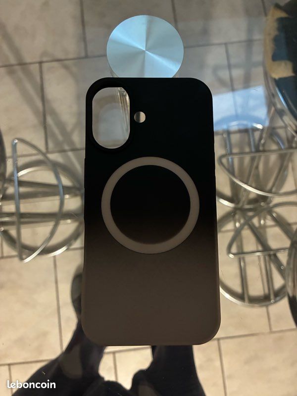 Coque iPhone 16 (image 1)