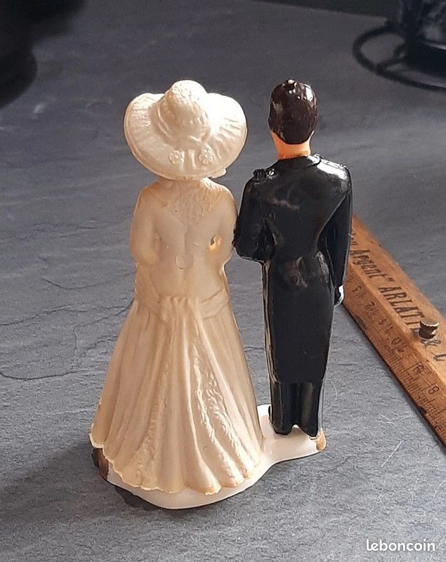 Figurines de pièce montée anciennes (image 3)
