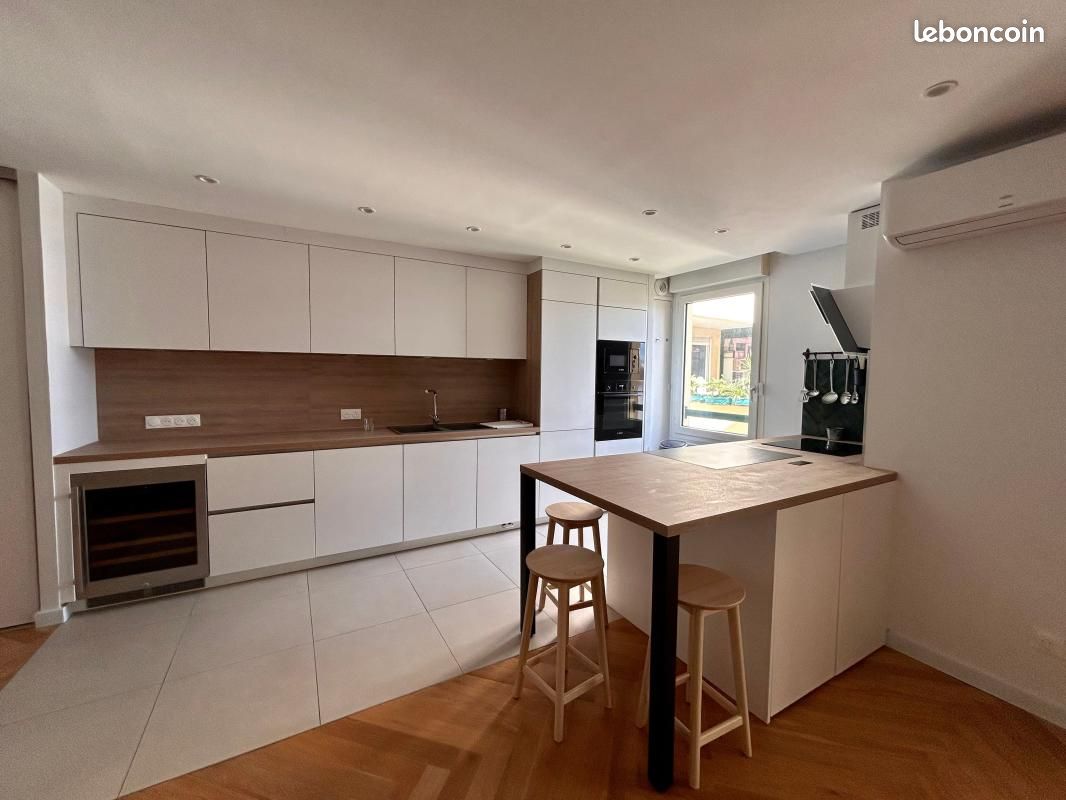 Appartement 3 pièces 88 m² · à Lyon 3ème Arrondissement · 87,6 m² · 2 053 €/mois