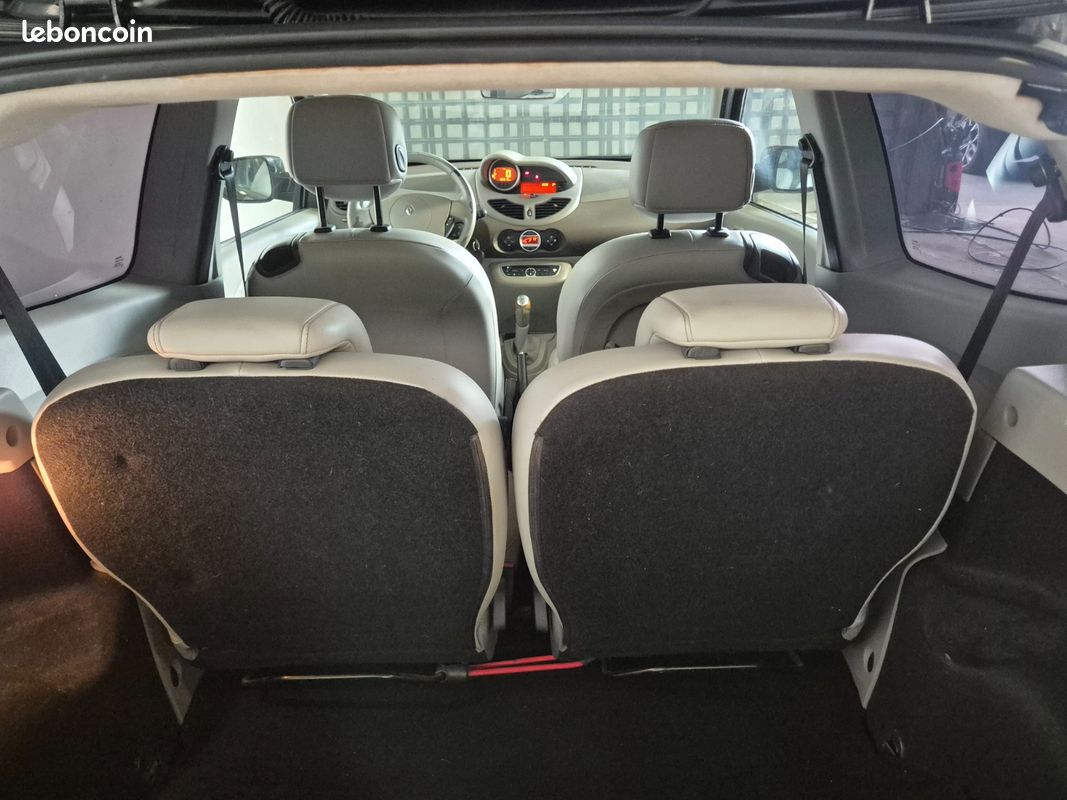 RENAULT TWINGO II 1.5 dCi 85 eco2 Initiale/ 1ere Main (image 9)