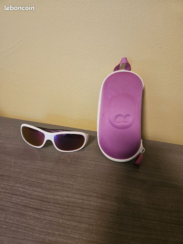 Lunettes soleil enfants (image 1)