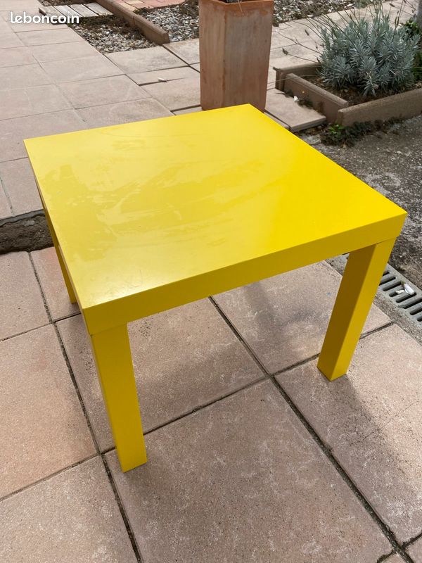 Table LACK IKEA Jaune (image 1)