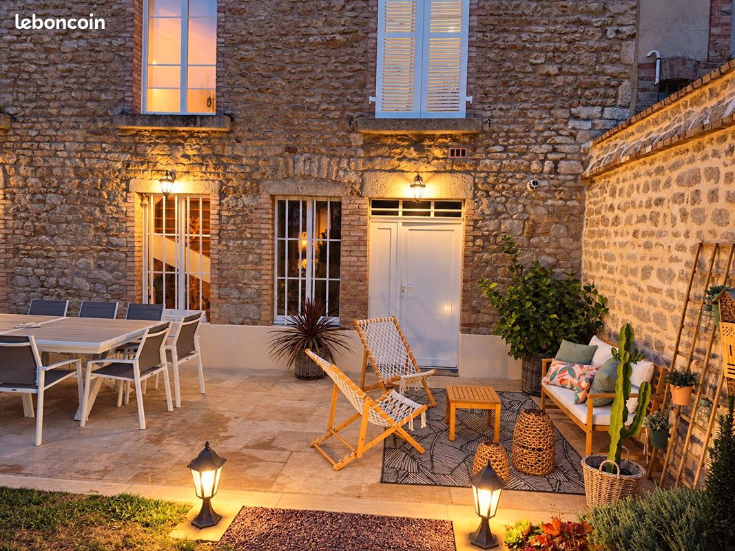 Maison 12 pièces 212 m² · à Alençon · 212 m² · 400 000 €
