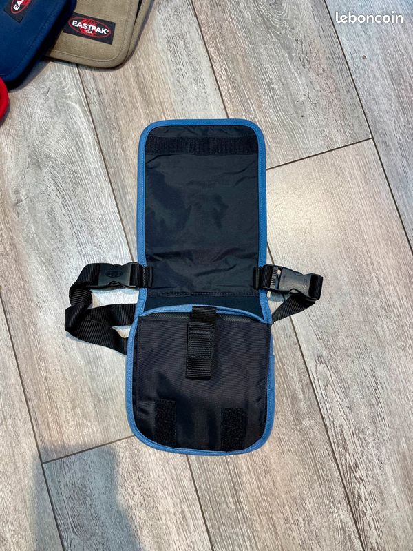 Sacoche EASTPAK Front Man (image 4)