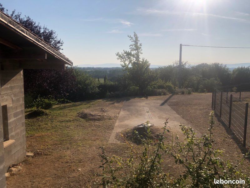 Terrain avec belle vue - BUELLAS · 76 000 €/mois