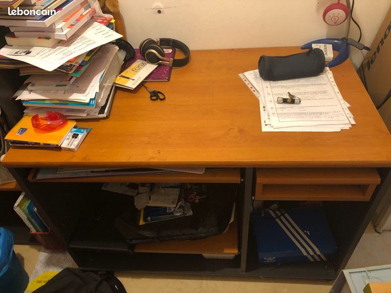 Bureau + une étagère d’angle + une étagère normale (image 2)