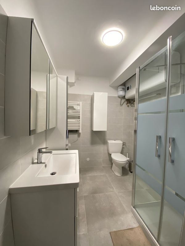 Appartement refait à neuf à 400 m de la plage des Sablettes - parking fermé (image 4)