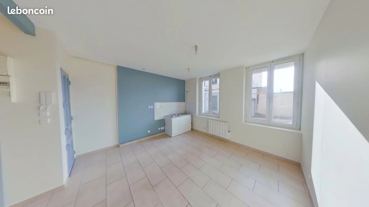 Appartement 2 pièces 29 m² · à Saint-Étienne · 29 m² · 335 €