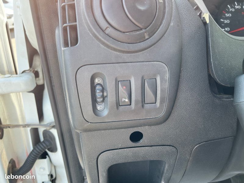 Renault MASTER III FG - VENDU EN L'ETAT F3500 L3H2 2.3 DCI 150CH GRAND CONFORT (image 19)