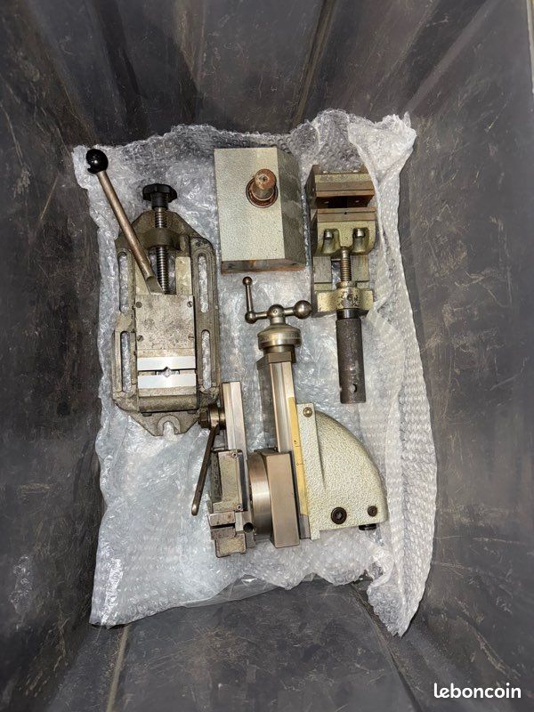 Atelier d’usinage complet – Tour Schaublin 102 + Fraiseuse + Très gros lot d’outillage (image 13)