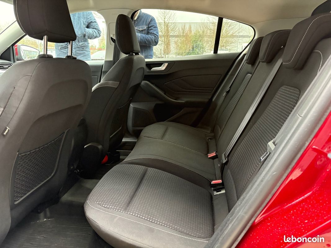 FORD FOCUS 1.0 EcoBoost 100 CH BVM6 Trend Business / CARPLAY / CAMERA / KEYLESS (image 18)