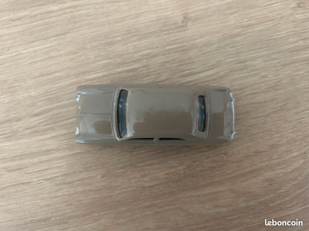 MINIALUXE PLASTIQUE FRANCE ford consul 315 voiture miniature vintage