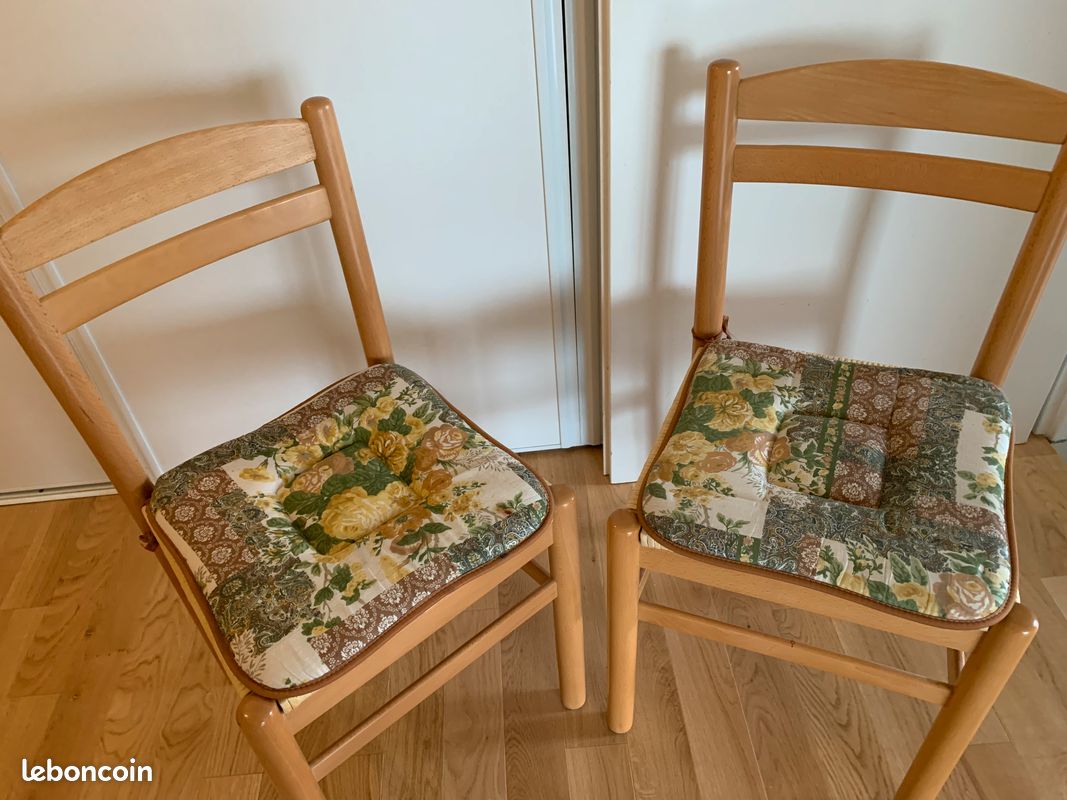 2 chaises bois clair (image 1)