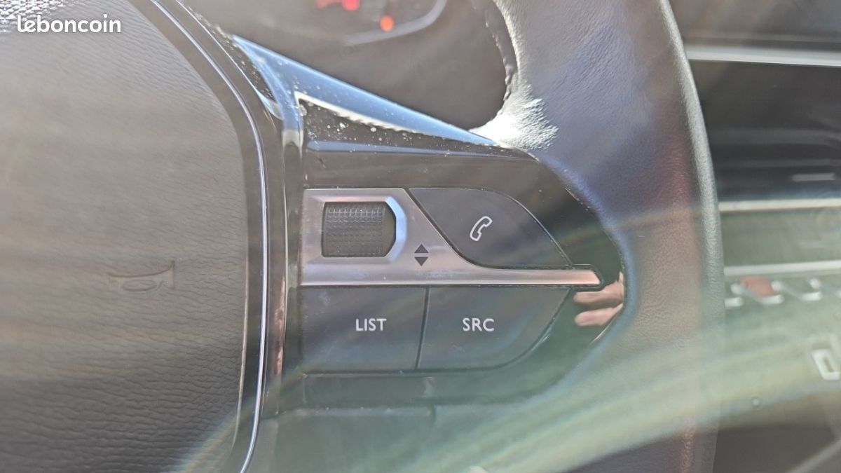 Peugeot 2008 PURETECH 130 SS BVM6 STYLE (image 18)