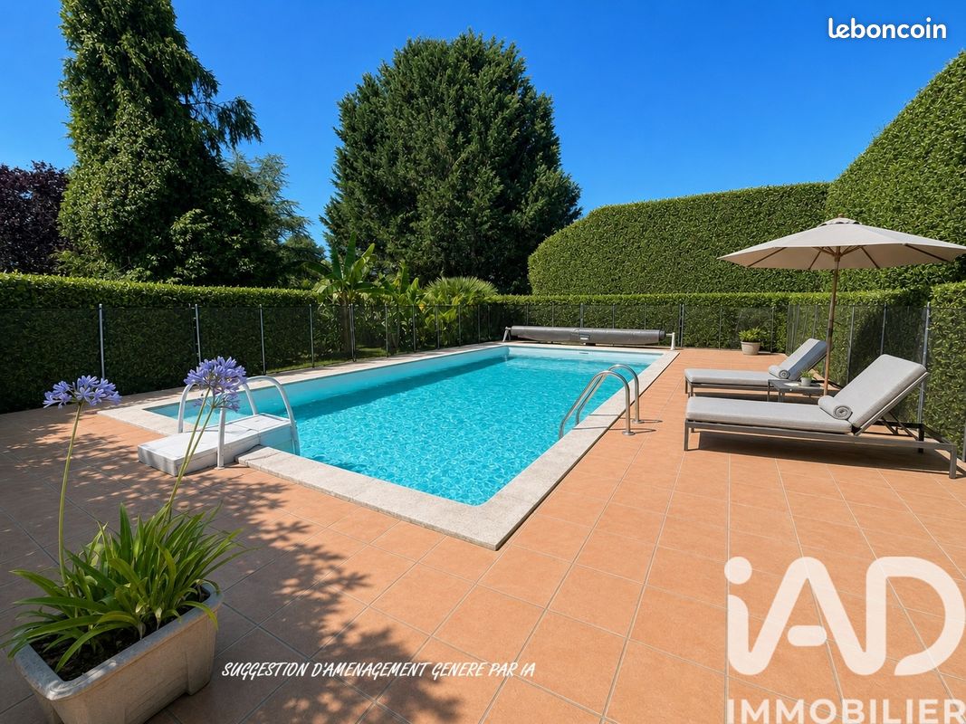 Maison 12 pièces 303 m² · à Lussant · 303 m² · 297 000 €