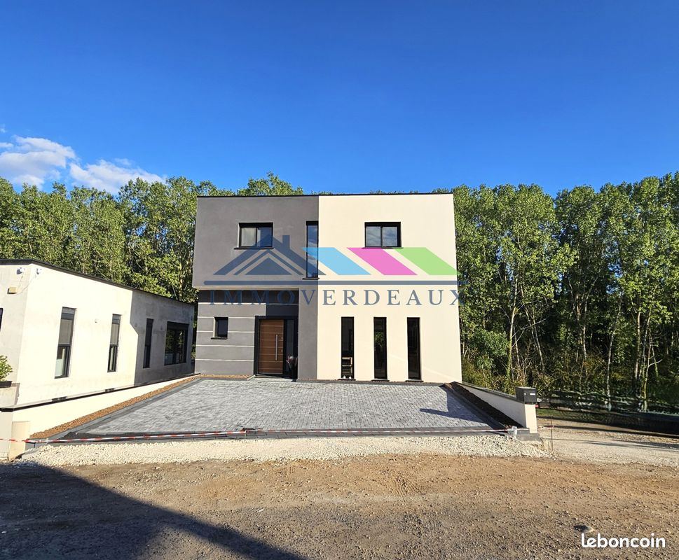 Maison 6 pièces 176 m² · à Saint-Nicolas-de-Port · 176 m² · 580 000 €