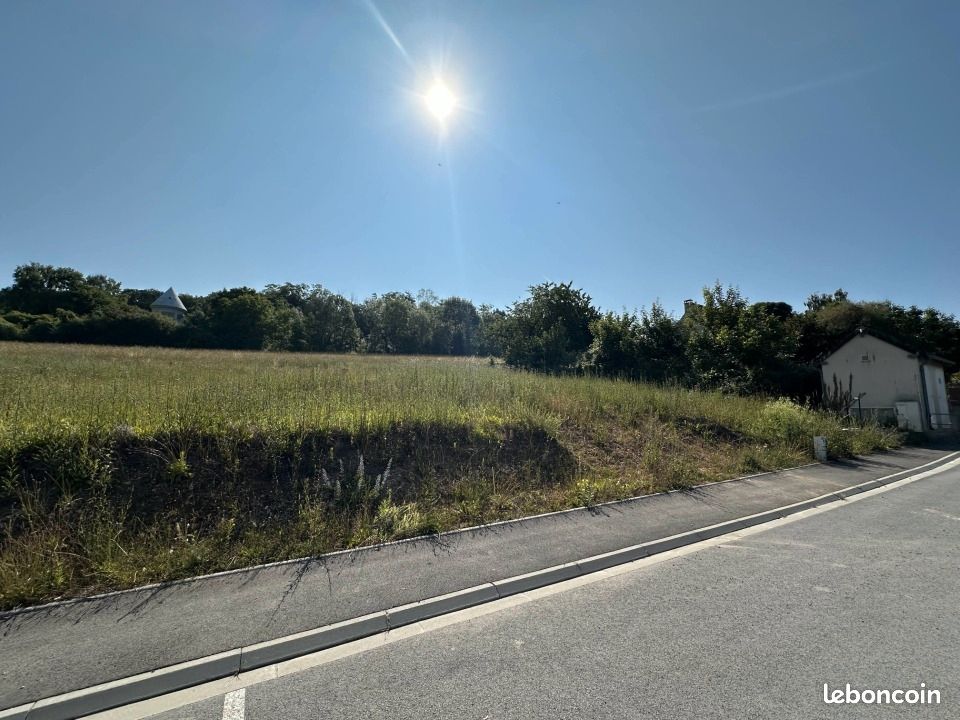 Terrain 585 m² · à Châtres · 165 000 €