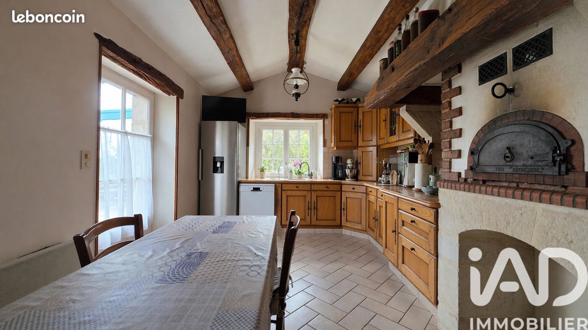 Propriété 7 pièces 175 m² (image 3)