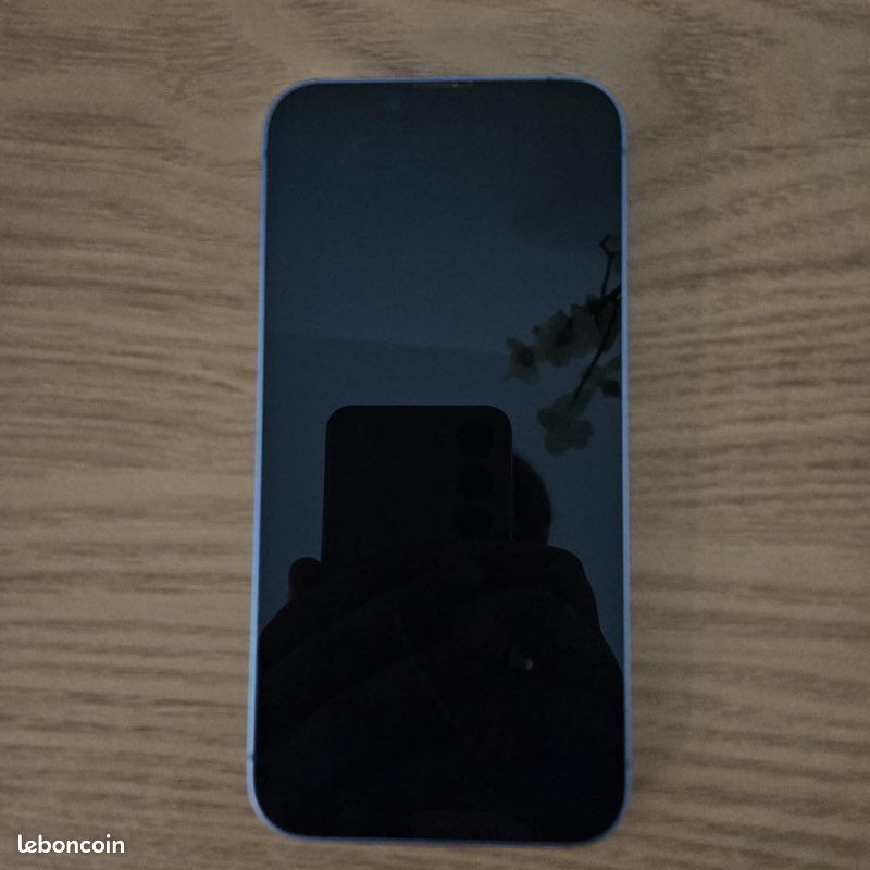 IPhone 14 128 Go - Parfait état - Caméra OK - Avec boîte (image 3)