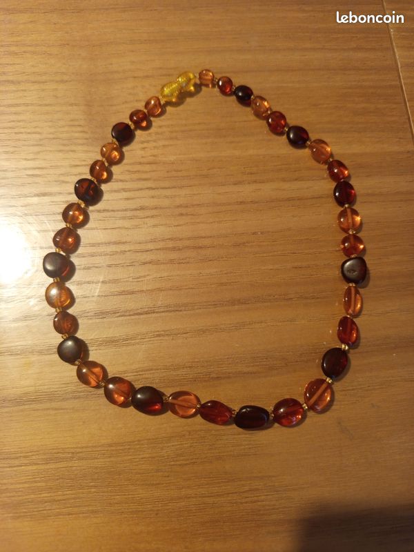 Collier ambre (image 1)