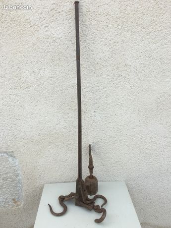 Ancienne Balance Romaine En Fer Forgé Avec Boulet – Déco Vintage Atelier