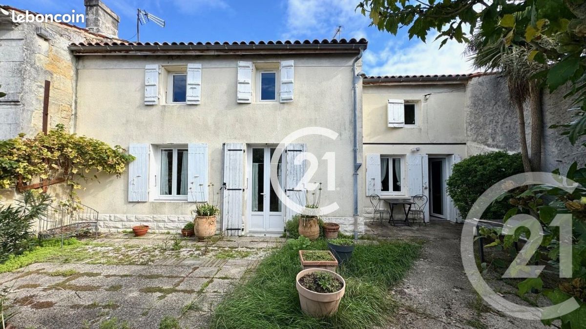 Maison 6 pièces 171 m² · à Chaniers · 171 m² · 230 000 €