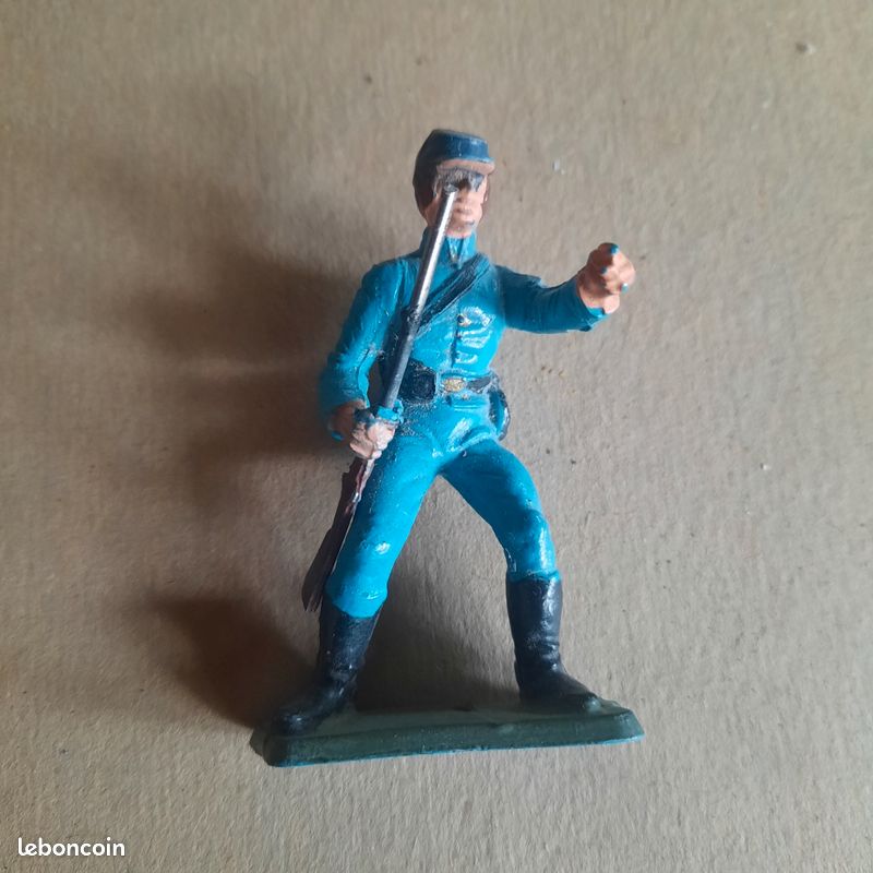 Starlux - Commando - Série Luxe Spéciale - Chargeant Fusil (réf 5327