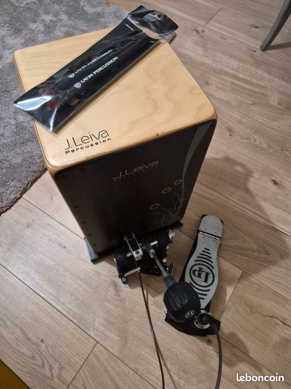 Cajon + pédale et baguettes (image 5)