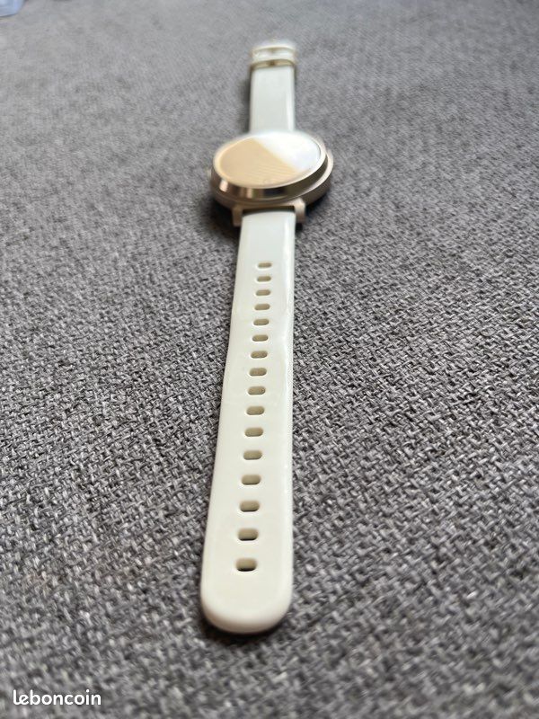 Montre connecté Garmin Lily 2 (image 3)